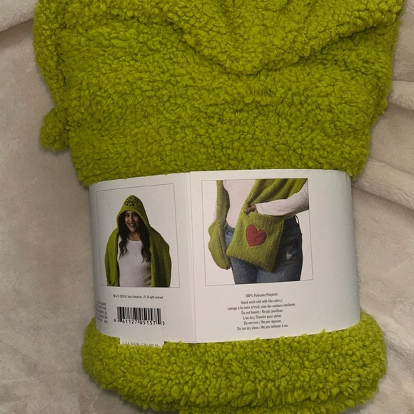 Hallmark Grinch Hooded Scarf with Pockets - Picture 4 of 5